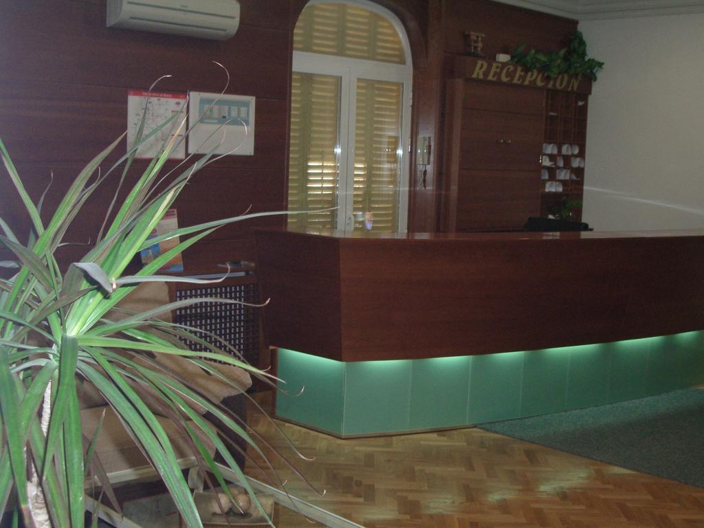 Hostal Jerez Madrid Exterior photo