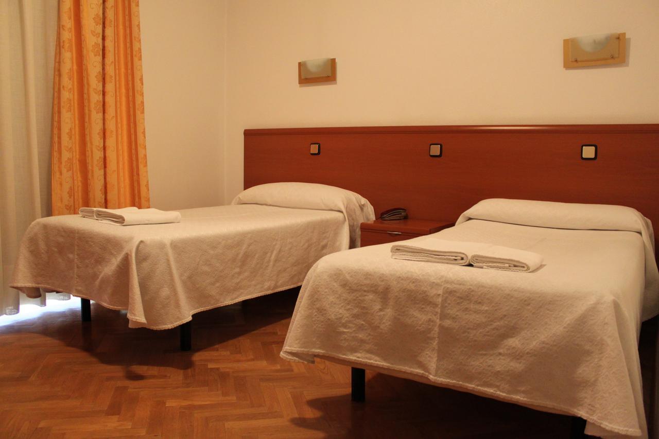 Hostal Jerez Madrid Exterior photo