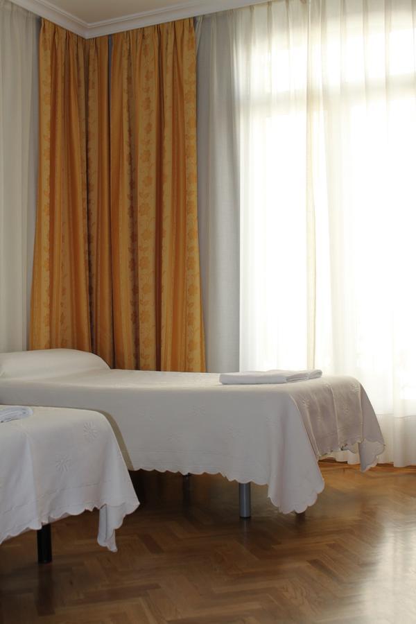 Hostal Jerez Madrid Exterior photo