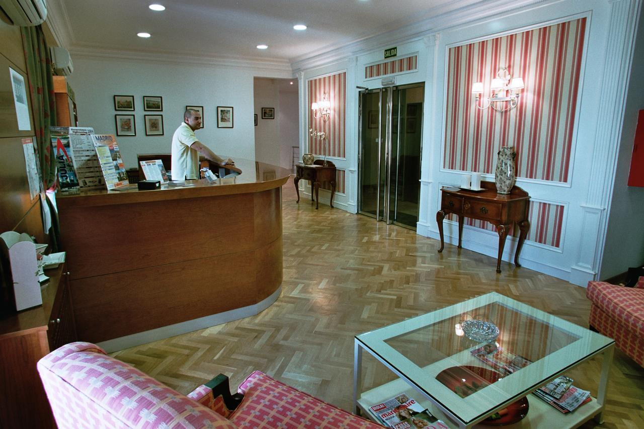 Hostal Jerez Madrid Exterior photo