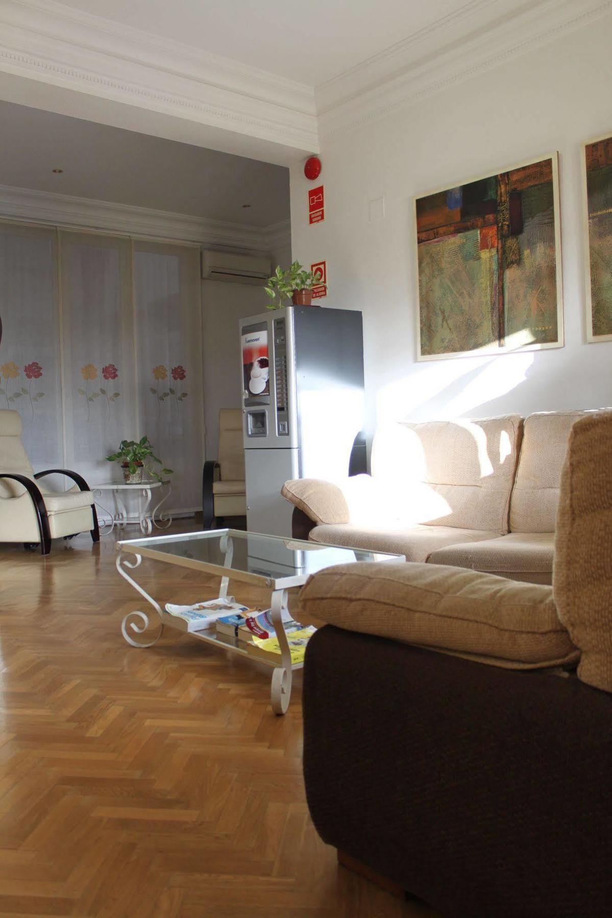 Hostal Jerez Madrid Exterior photo