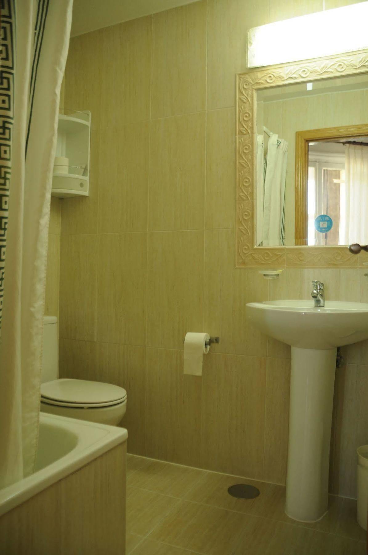 Hostal Jerez Madrid Exterior photo
